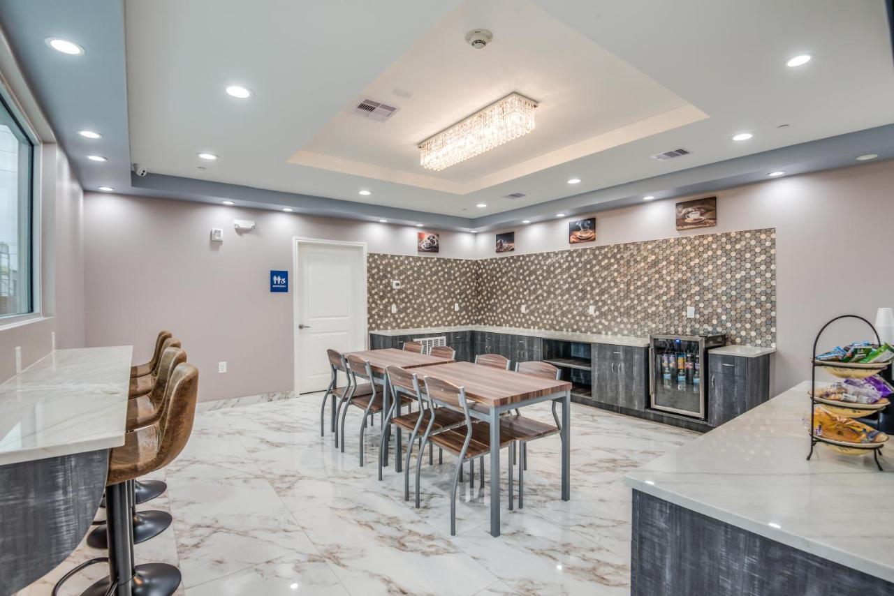 Americas Best Value Inn & Suites Houston At Hwy 6 Εξωτερικό φωτογραφία